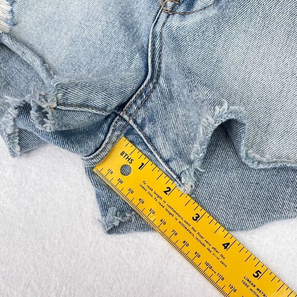 Blanknyc Light Wash Distressed Denim Shorts High Rise 2" Inseam Cotton Womens 28 - Picture 8 of 10